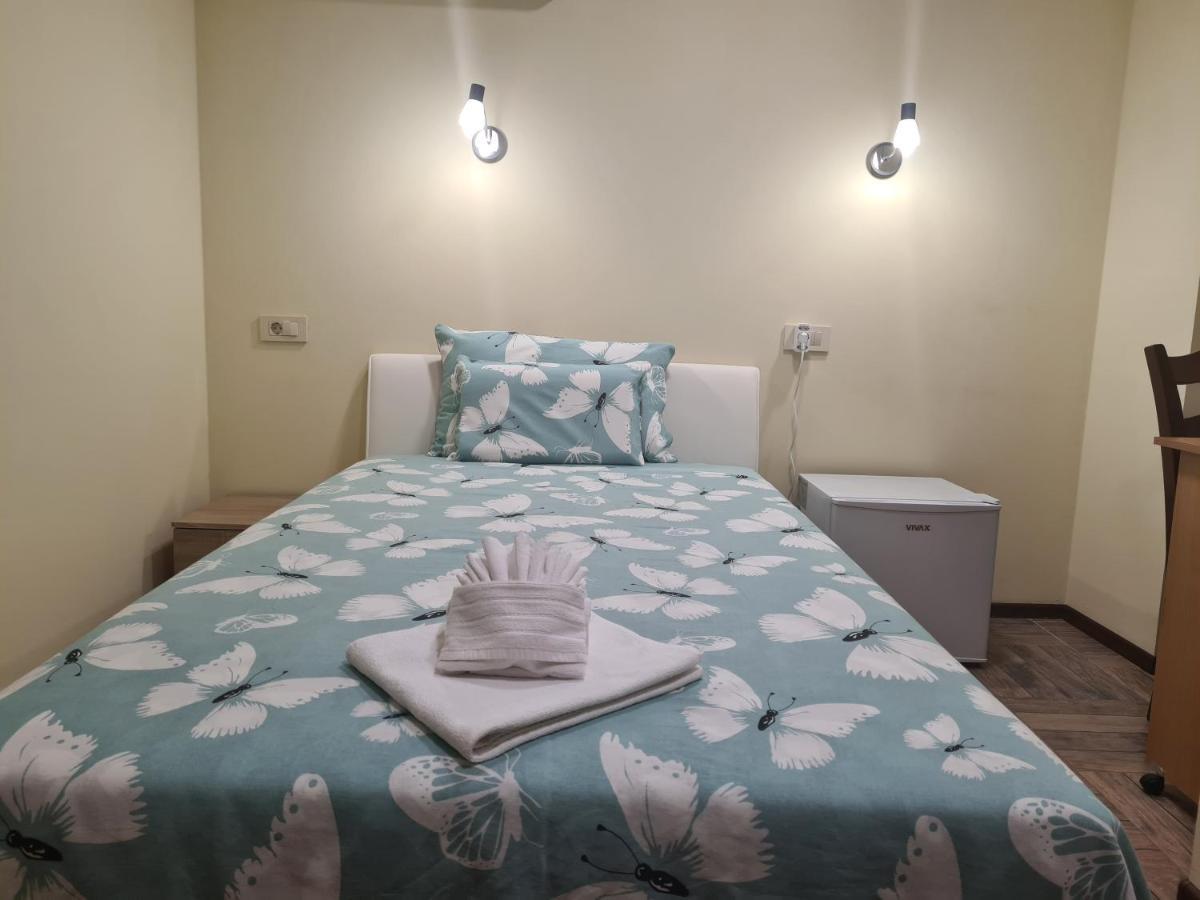 Slatki Snovi II Hotel Knin Eksteriør billede
