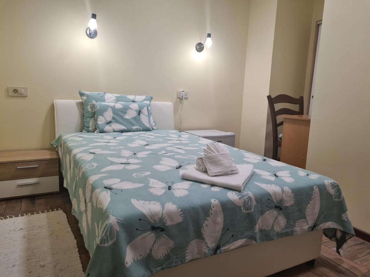 Slatki Snovi II Hotel Knin Eksteriør billede